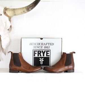Frye Erin Chelsea Ankle Boots Bootie 9.5 Cognac